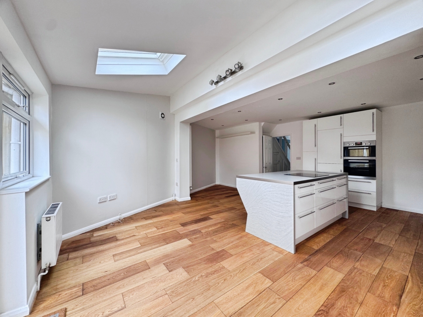 Kitchen Dining Area